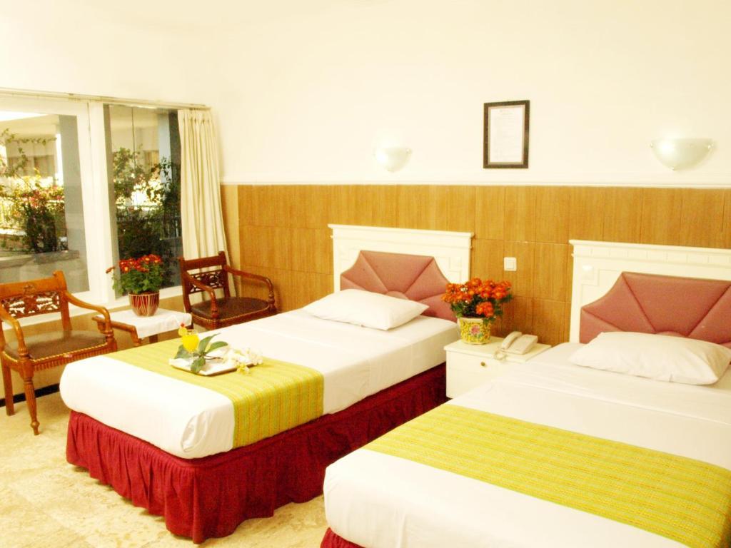 Hotel Tanjung Emas Surabaya Exterior photo